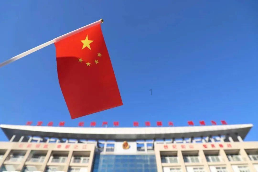 逃出诡异古宅