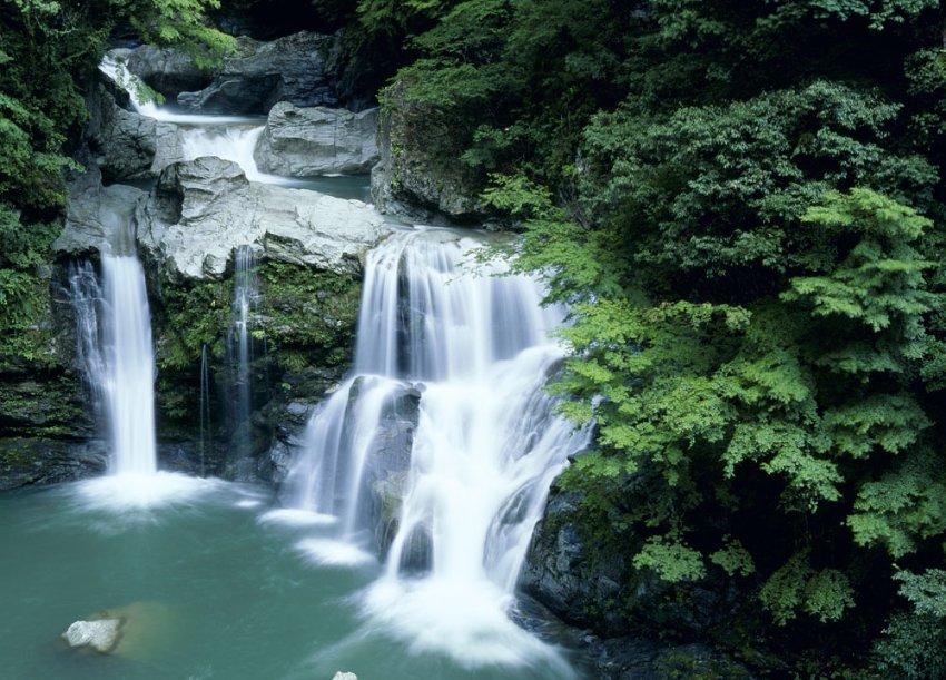 逃离黑砖房间